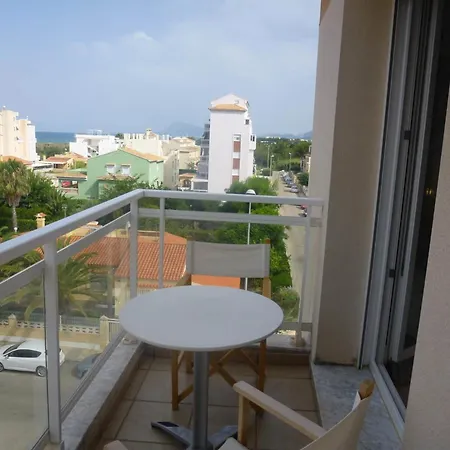 Ozieri Con Piscina Y Vistas Al Mar